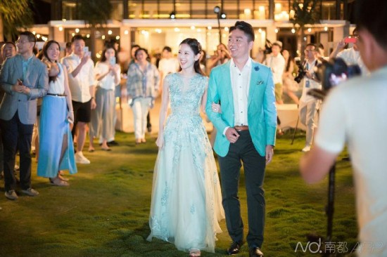 奶茶妹刘强东婚礼现场图曝光 刘强东章泽天恋