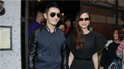 黄晓明Baby中式婚纱照神似成冬青 不如西式惊