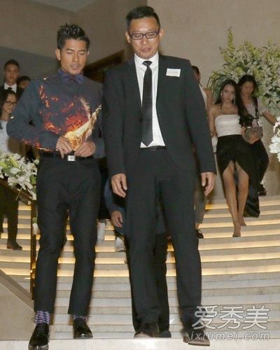 165和170身高图,身高差距参考图 里显示的身高是170cm,不过经资深演员爆料,郭富城的实际身高只有165cm