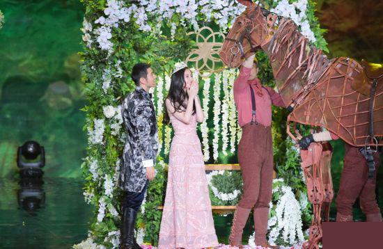 黄晓明baby今日大婚 婚礼豪车云集马云任证婚