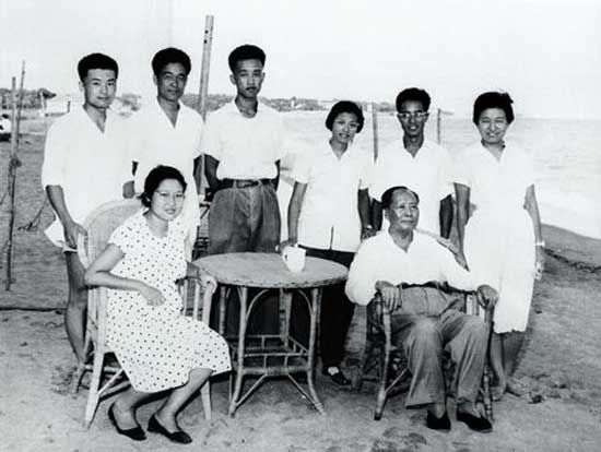 毛泽东女儿李敏:泪别中南海 相夫教子度清贫