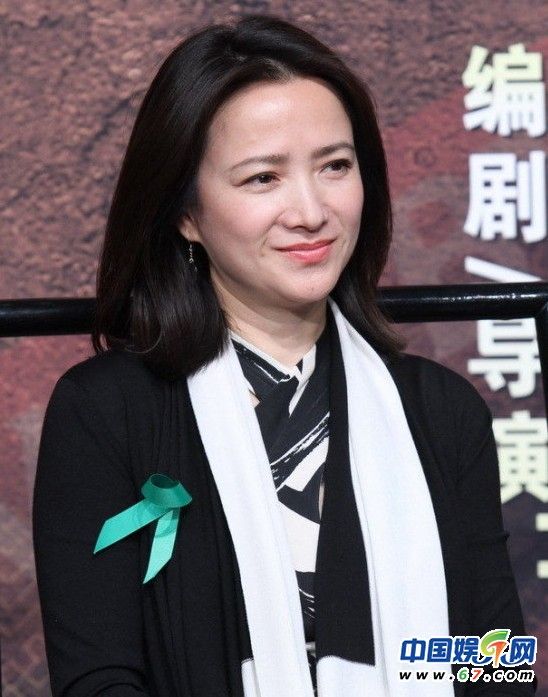 婉君俞小凡秒杀众女星     何晴生于1964年,是中国内地著名女演员
