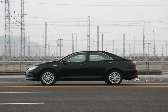 混动系统拒绝中庸 试驾凯美瑞双擎