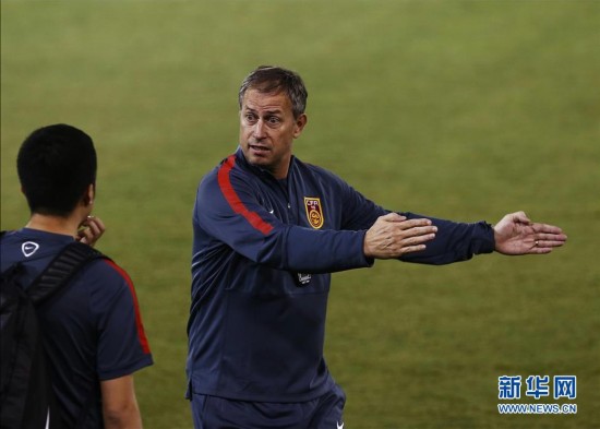 世界杯预选赛前瞻 今晚23:30直播中国男足vs卡