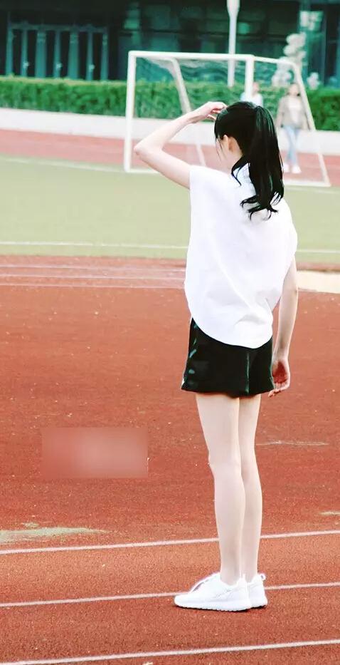 郑爽减肥上瘾瘦似厌食症 揭女星暴瘦惊悚照(图