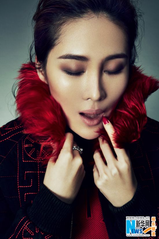 图:王澜霏时尚大片曝光 解读另类运动哥特风--