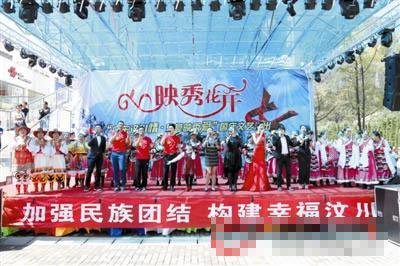 东莞送文艺服务到四川 开启两地文化合作新模