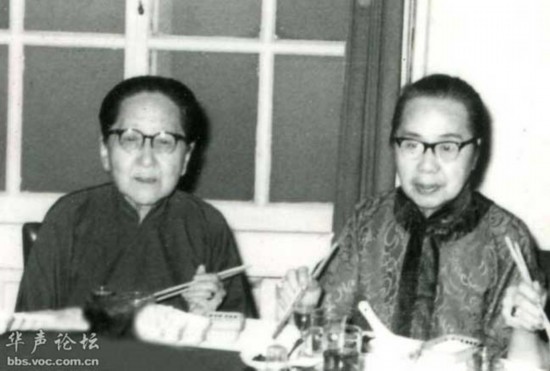 张作霖与6个女儿8个儿子珍贵合影 颜值极高