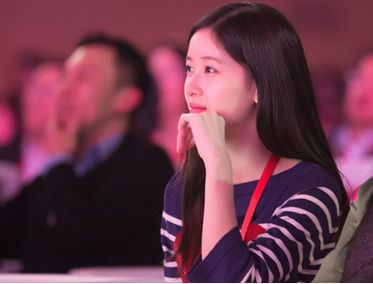 奶茶妹诉炒作专家索赔45万 揭秘奶茶妹妹走红