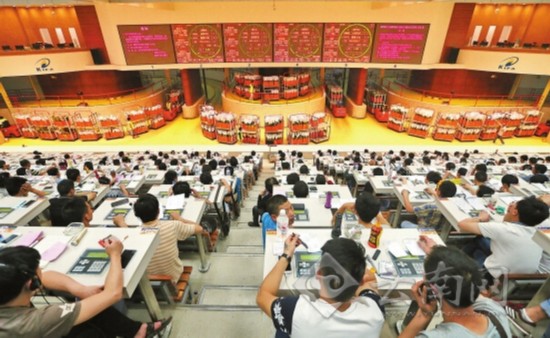 昆明国际花卉拍卖交易中心鲜切花日交易量突破