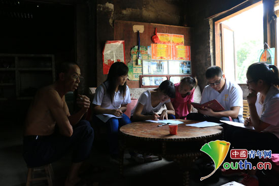 广西龙胜县志愿者首次下乡家访开启助学序幕