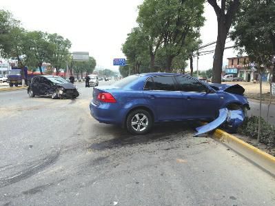 驾车咸阳参加婚礼遭迎面撞车 山东司机讲述惊