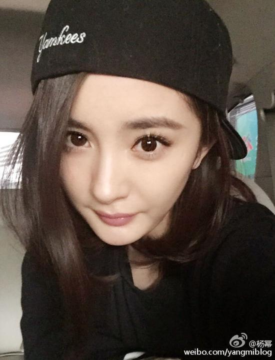 唐嫣自拍显呆萌 看女明星自拍照pk谁最美(图)