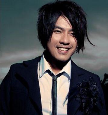 歌手阿杜变老板身材臃肿惊呆小伙伴 网友直呼