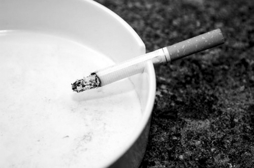 小伙醉酒后猫被窝吸烟 被烧成重伤--辽宁频道--人民网