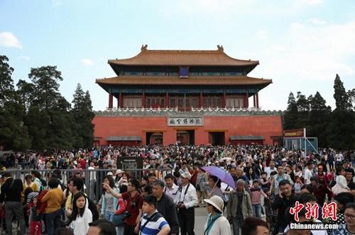 故宫计划全部网络售票热门景区取消现场售票可行吗?
