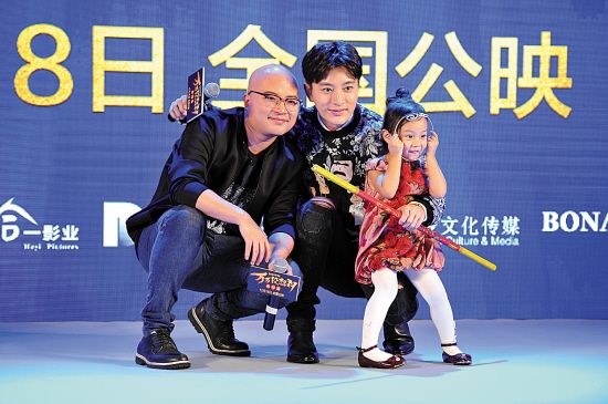 贾乃亮甜馨唱《万万没想到》电影版主题曲《大