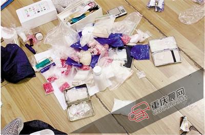 的哥拉毒販沖進(jìn)武警總隊大門 武警勇擒嫌犯