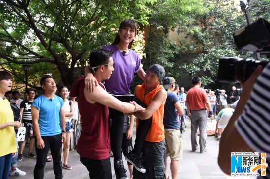 锋味 挑战 吃 辣椒 川妹子李宇春助阵担重任