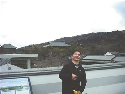 苏州首位残疾人博士为贫困孩子免费做家教