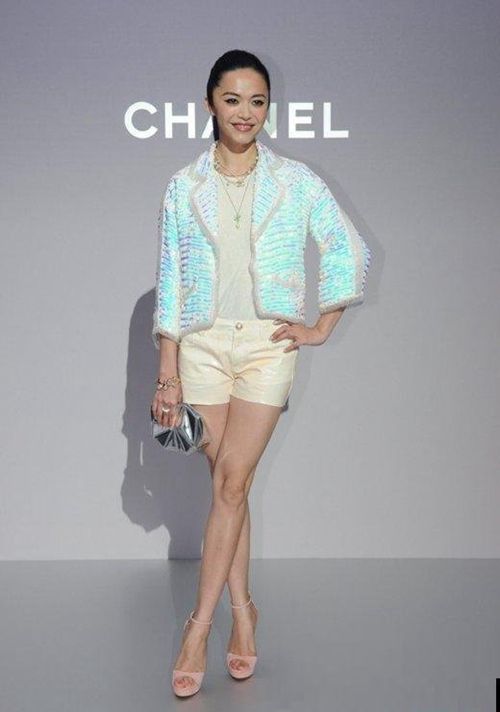 林志玲短裙热舞秀美腿 唐嫣倪妮张梓琳 细数娱