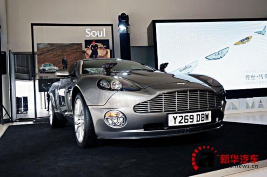 实拍007阿斯顿·马丁V12 Vanquish