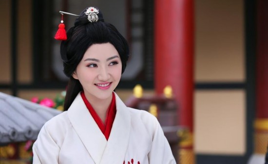 于正新剧班淑传奇开播 景甜邓莎张馨予谁能艳