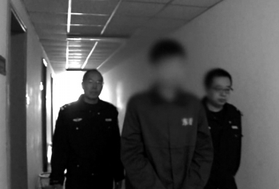 的北京二环路,刺耳的风声和马达的轰鸣,237公里的最高时速,13高清图片