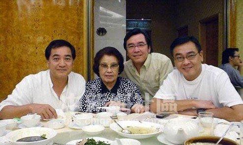 孙俪与胡慧中合影:胡慧中是孙俪姨奶奶 揭秘娱