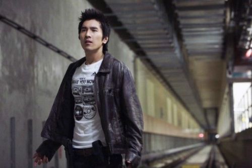赵又廷电视剧《痞子英雄》吴英雄,符合少女粉丝们对男人的各种