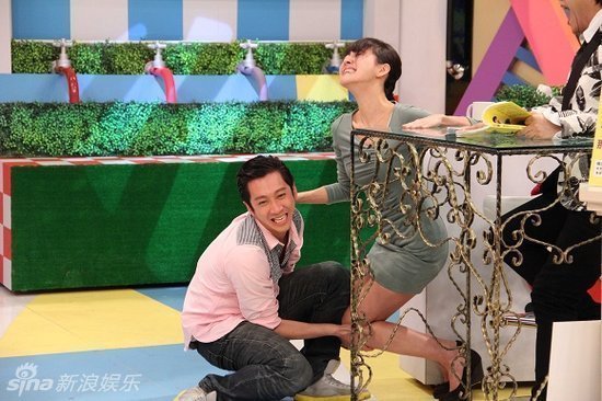 盘点《 康熙来了 》近3000期  蔡依林罗志祥 聊低