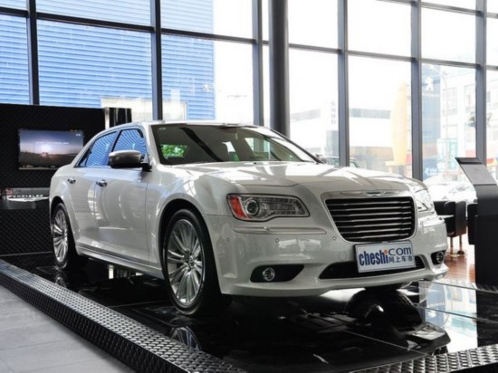 ����˹��(����)  3.0L �Զ� �����Ҳ�45�Ƚ�