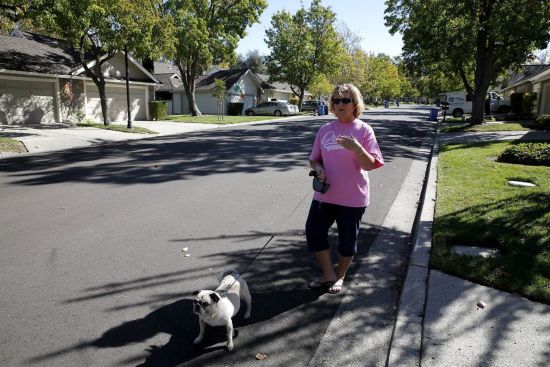 美国加州小城一周内200余起小地震 超市矿泉水