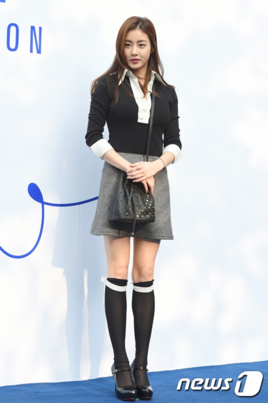 少女时代朴信惠李菲儿时装周比美 秀英男友风