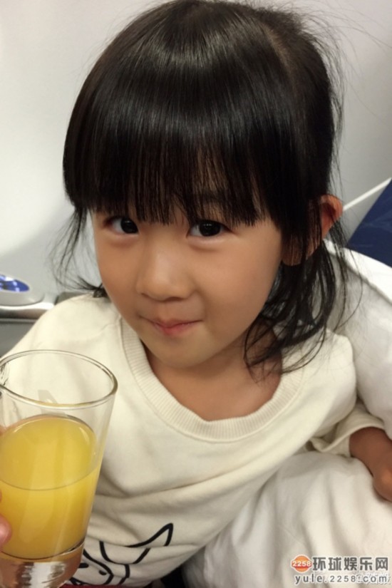 内地娱乐圈星二代公主谁最美?李小璐不敌妈