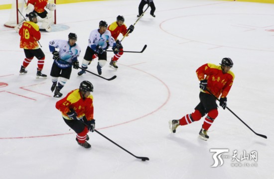 十三冬男子冰球比赛资格赛10月25日开赛