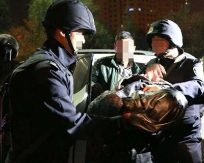曾用假名服刑10年,逃亡20天换7处藏身地   割喉,车祸,身亡,离奇案件