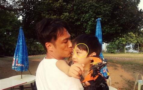  吴镇宇亲吻费曼 扒费曼受伤真相 揭爸爸2内幕-