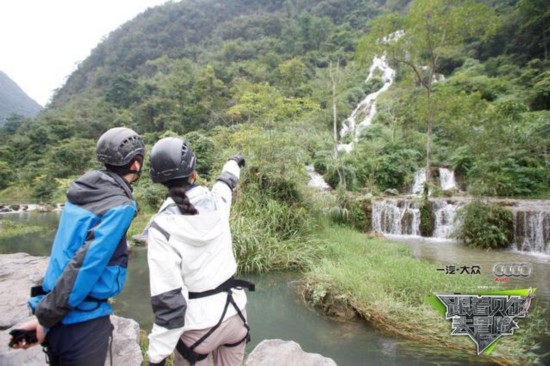 跟着贝爷去冒险韩雪挑战昆虫恐惧 大张伟矫情