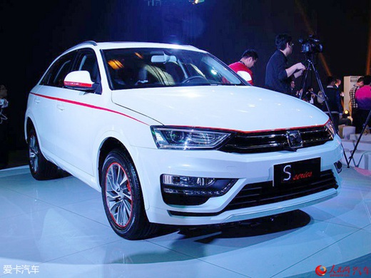 众泰SR7内饰图发布 6种配色方案12寸大屏是亮