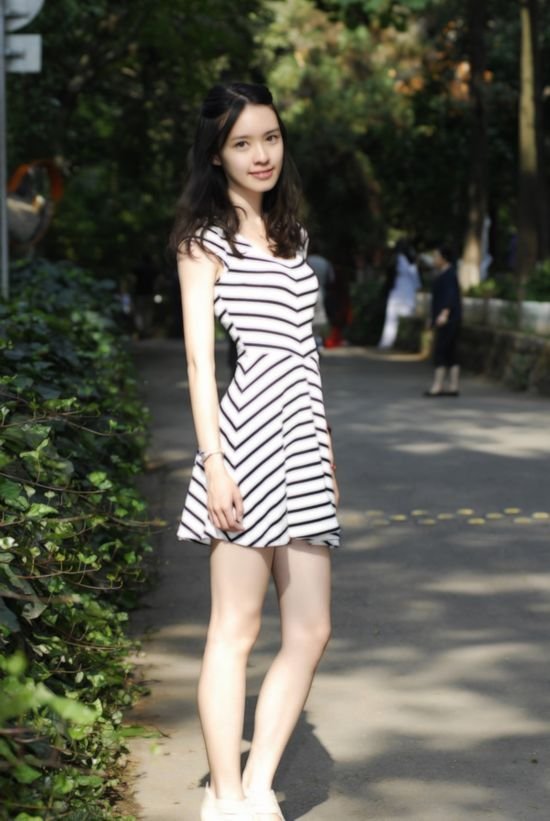 奶茶妹妹被秒成渣 北大人大复旦校花颜值排行