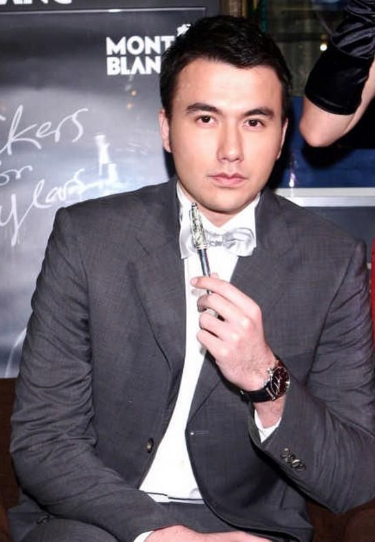 杨幂重新关注胡歌 《仙剑3》主演现状(图)