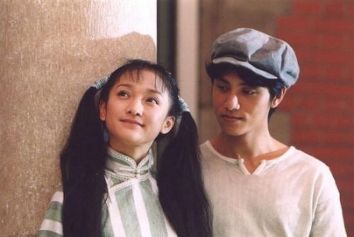 胡歌杨幂和好:故事版本太多 呼声高却没在一