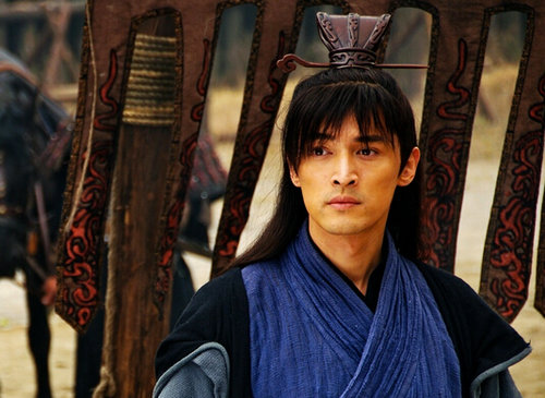 深扒近期爆火男神:胡歌情史被挖 王凯曾在新华