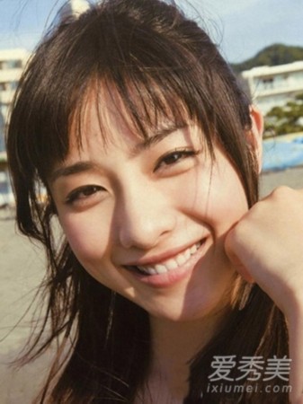 《他来了》马思纯歪马尾遭批 清纯发型怎么弄