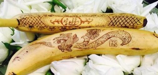 黄渤用牙签在香蕉上作画 网友:渤哥十八般武艺