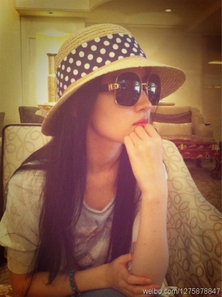 刘亦菲晒粉嫩自拍 刘亦菲生活照写真盘点(组图