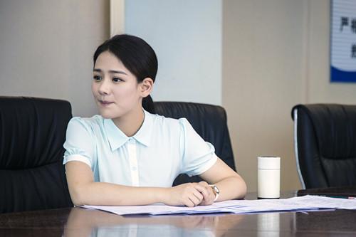 他来了请闭眼电视剧:霍建华马思纯转战白领案 王凯制服暖男