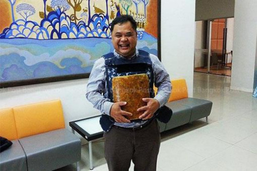 为保护军警 泰国研制出蚕茧防弹衣神器(图)