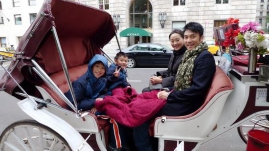  王力宏一家合照 曝光 明星罕见全家福盘点(组图